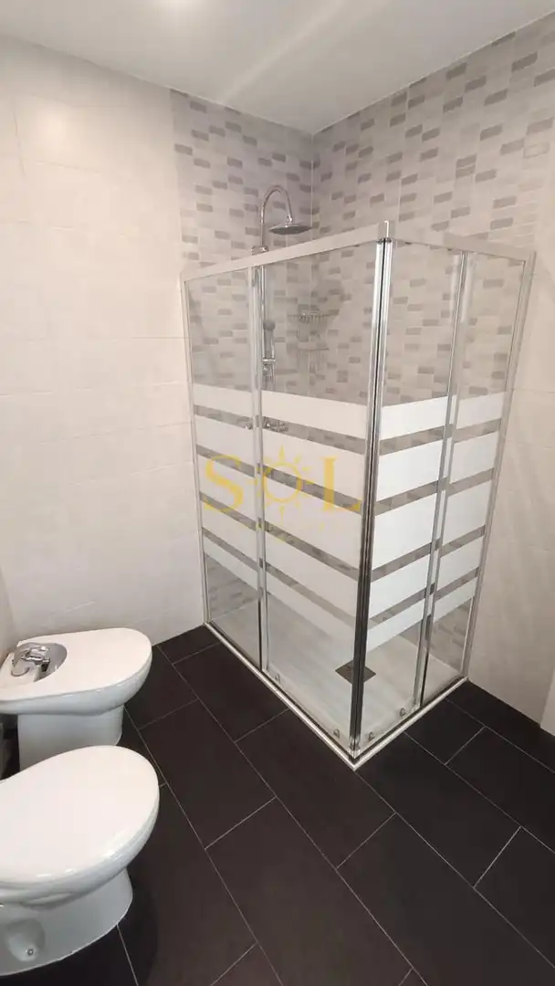 Bathroom of Flat for sale in León Capital   with Heating and Parquet flooring