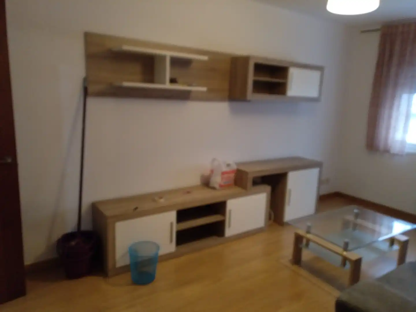 Sala de estar de Piso de alquiler en Santiago de Compostela  con Calefacción, Parquet y Amueblado