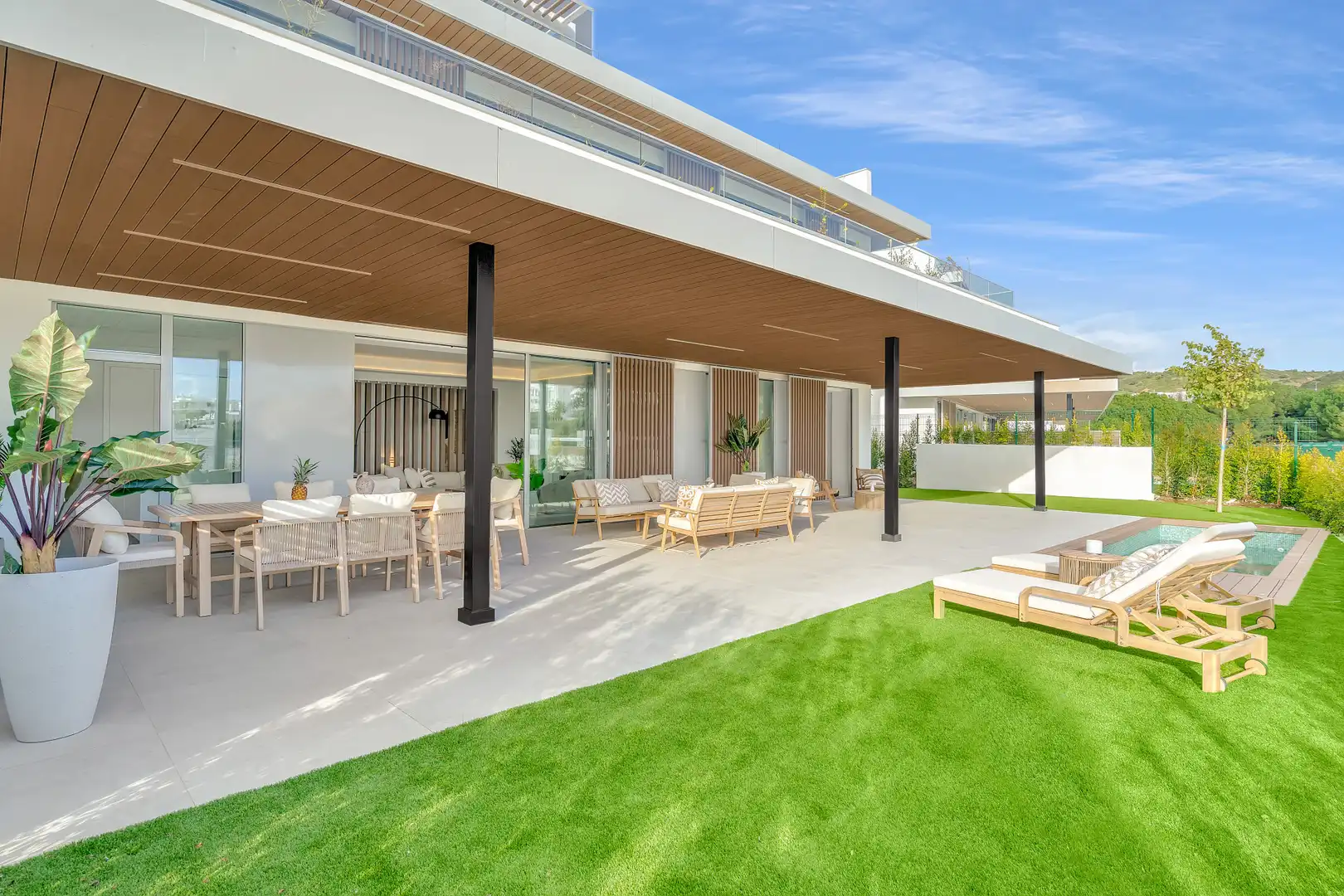 Terrace of Ground floor for sale in Marbella  with Air Conditioner, Private garden and Terrace
