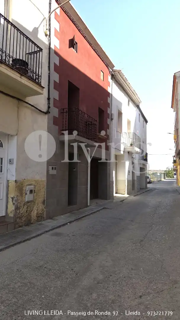 Vista exterior de Casa adosada en venta en Albatàrrec con Calefacción, Terraza y Trastero