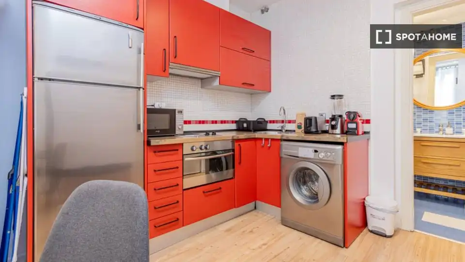Kitchen of Flat for rent in Madrid  with Air Conditioner, Heating and Furnished