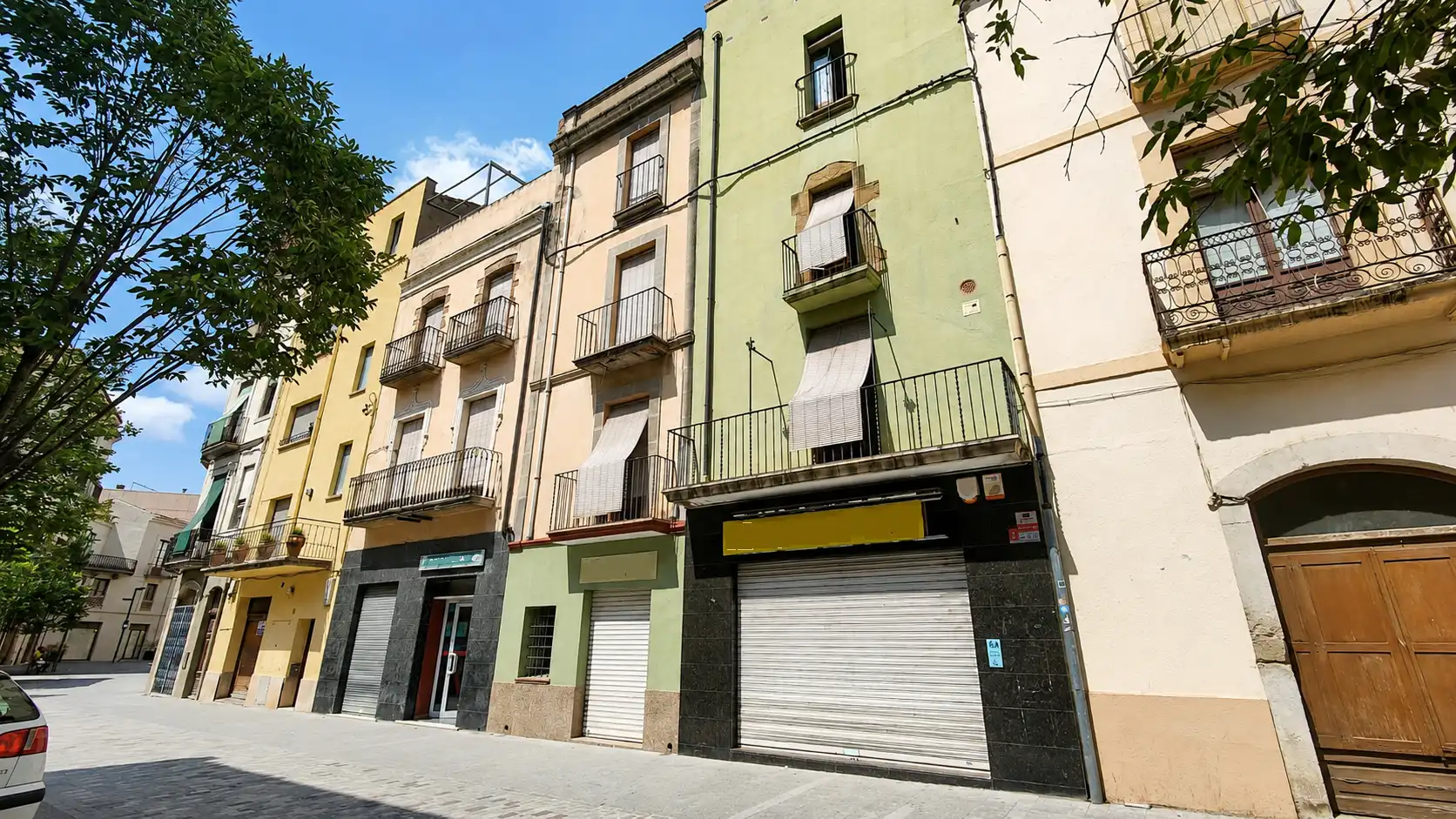 Vista exterior de Dúplex en venta en La Bisbal d'Empordà con Terraza, Balcón y Internet