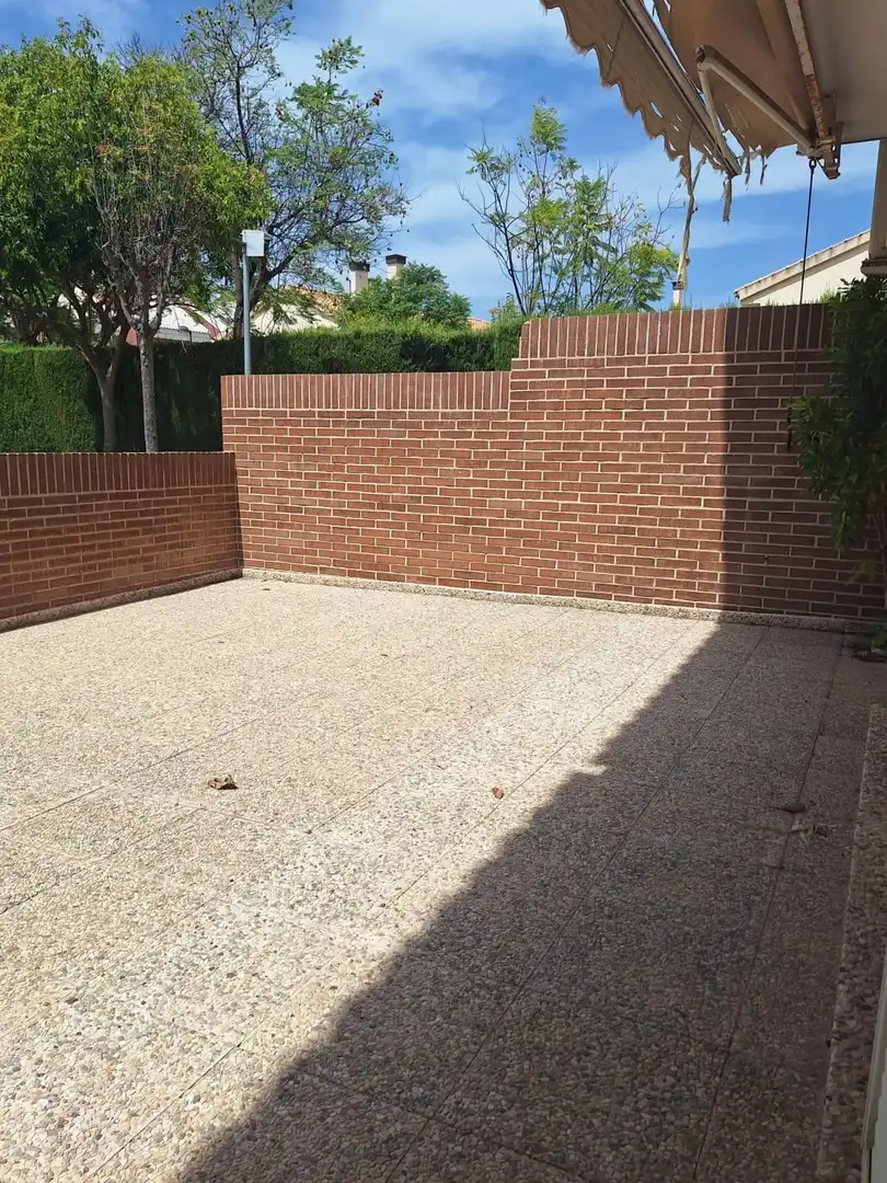Jardí de Casa adosada de lloguer en Murcia amb Aire condicionat, Terrassa i Moblat
