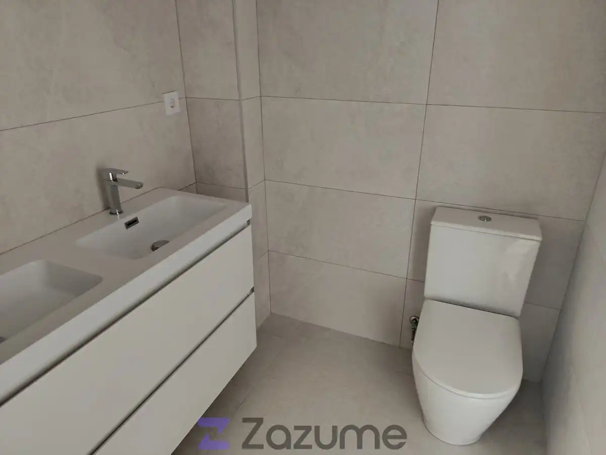 Baño de Piso de alquiler en Dos Hermanas con Aire acondicionado, Calefacción y Terraza