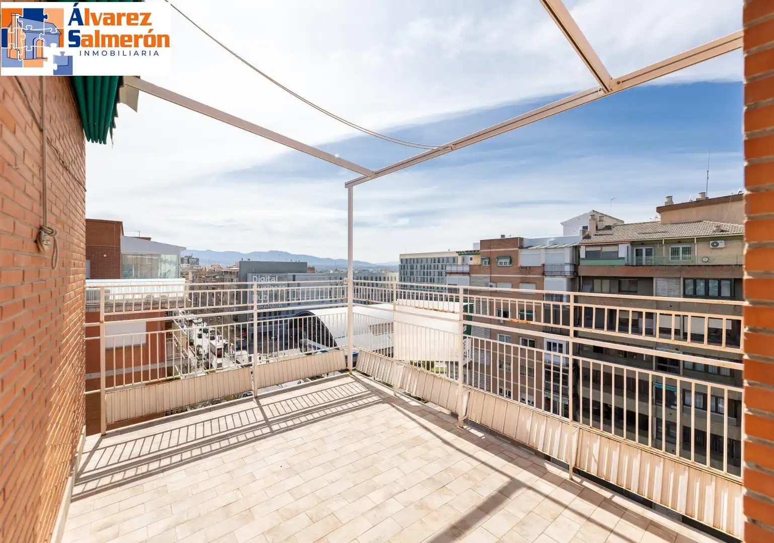 Àtic amb ascensor en venda a Calle Emperatriz Eugenia