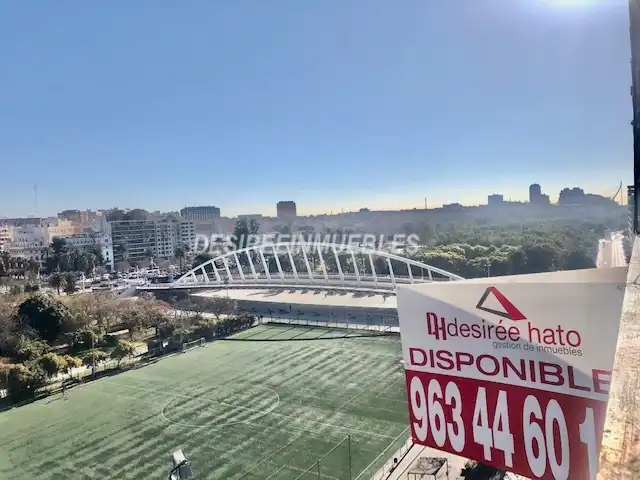 Vista exterior de Piso de alquiler en Valencia con Aire acondicionado, Calefacción y Parquet