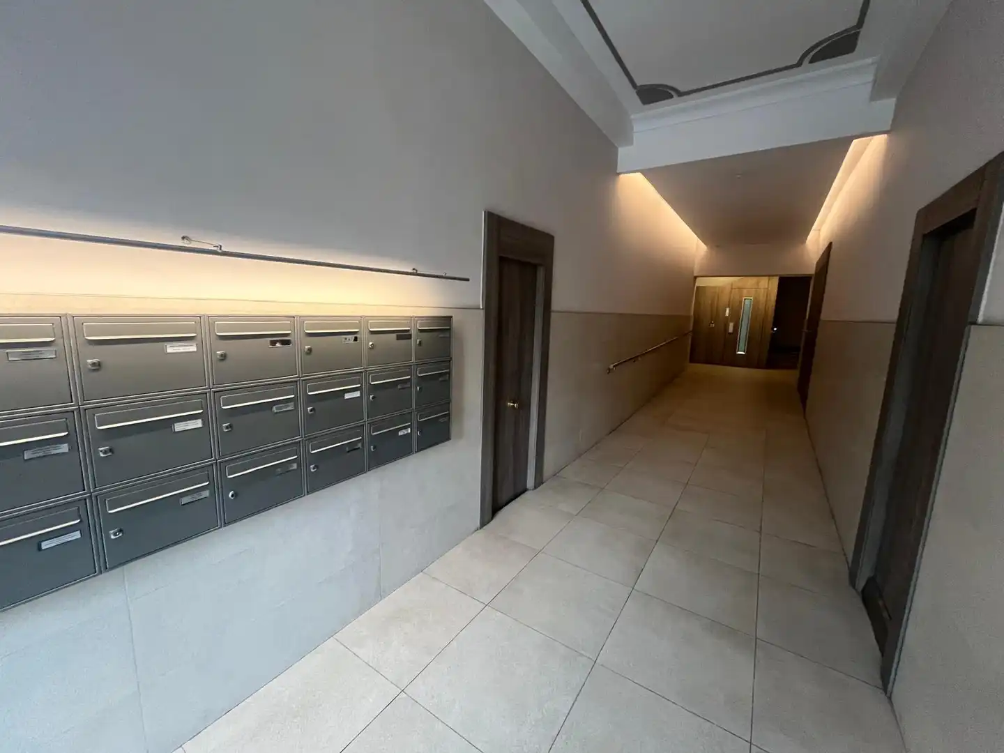Büro zur Miete in Zaragoza mit Klimaanlage und Heizung