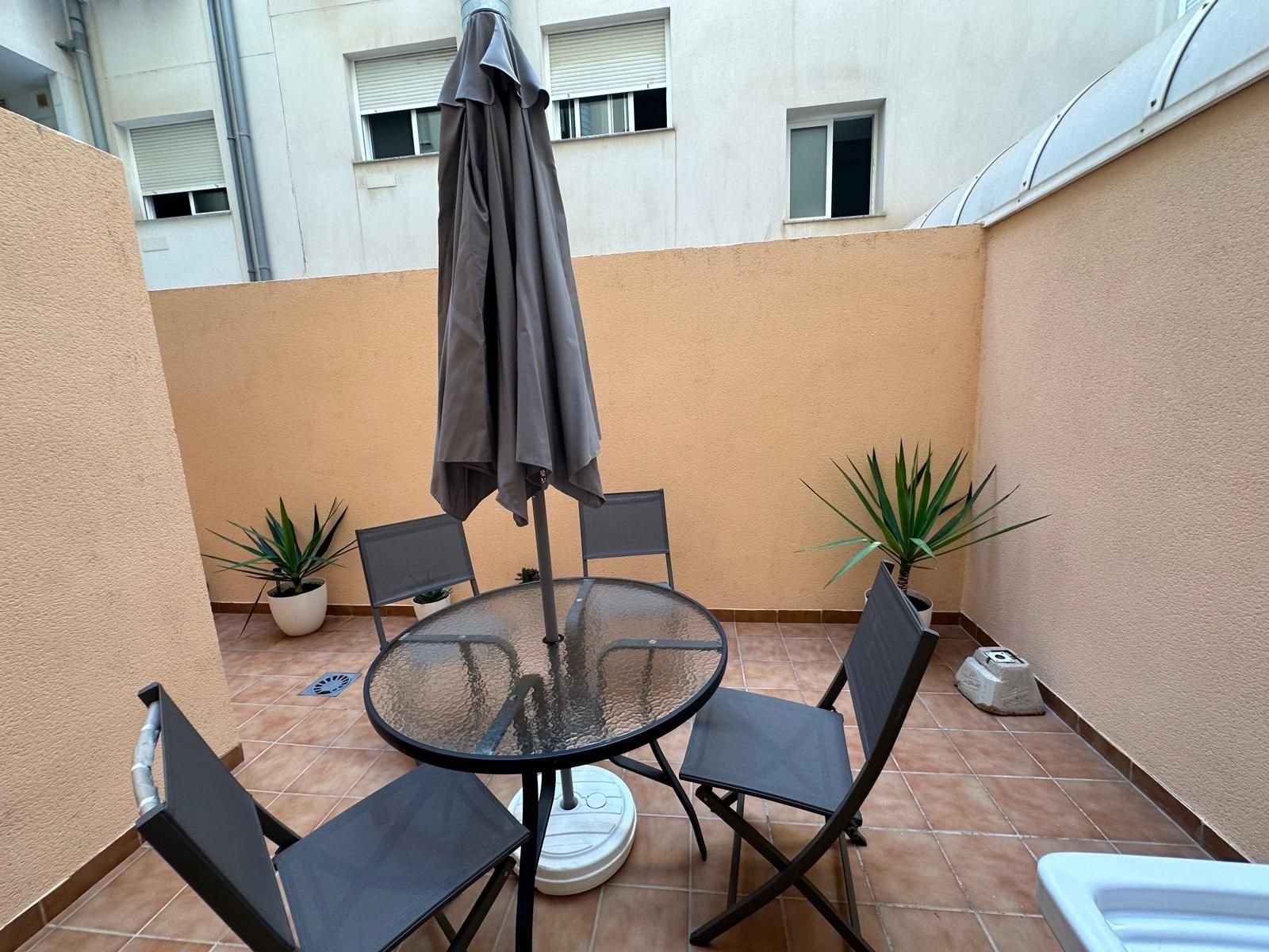 Terrassa de Planta baixa de lloguer en Roquetas de Mar amb Aire condicionat i Piscina comunitària