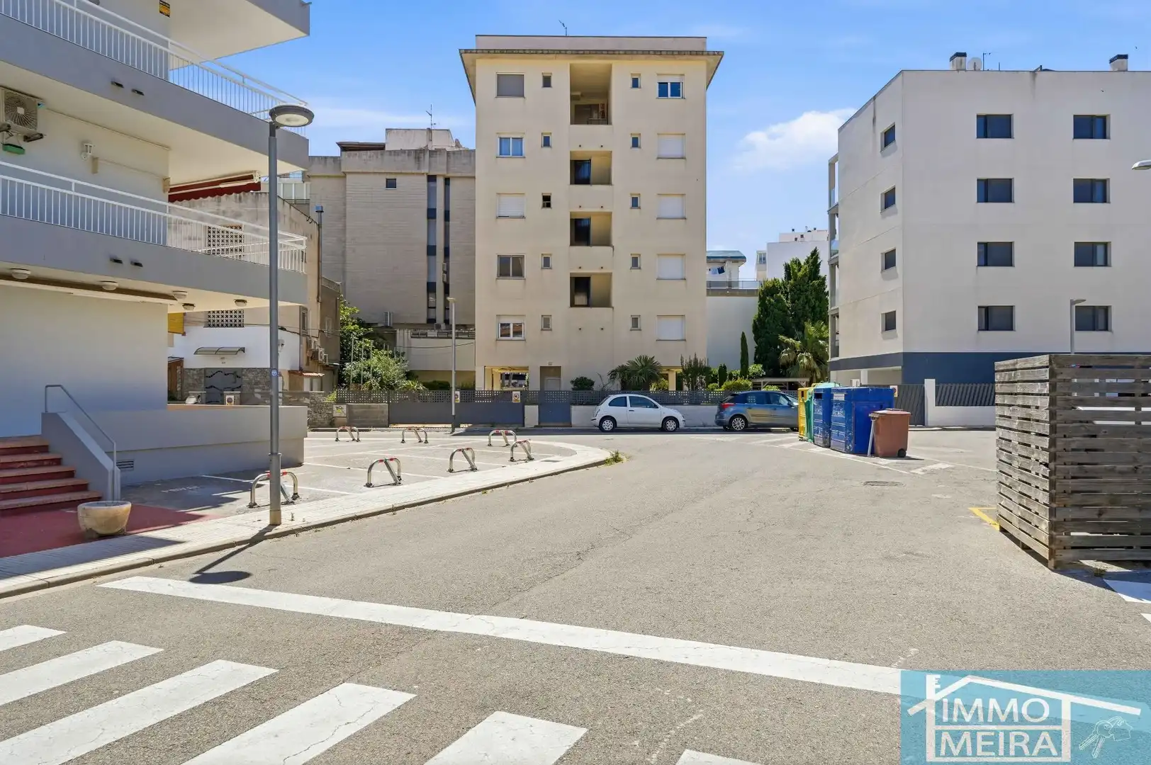 Aparcament de Apartament en venda en Roses amb Calefacció i Terrassa