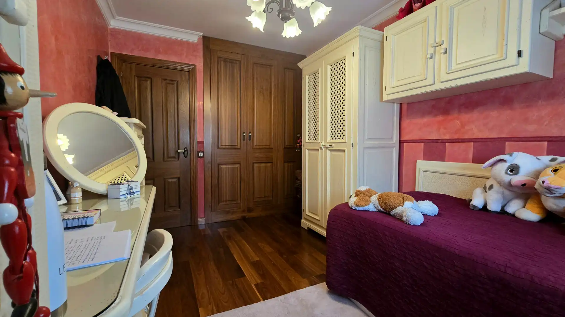 Habitación de Casa adosada en venta en Alcalá de Henares con Aire acondicionado, Calefacción y Jardín privado