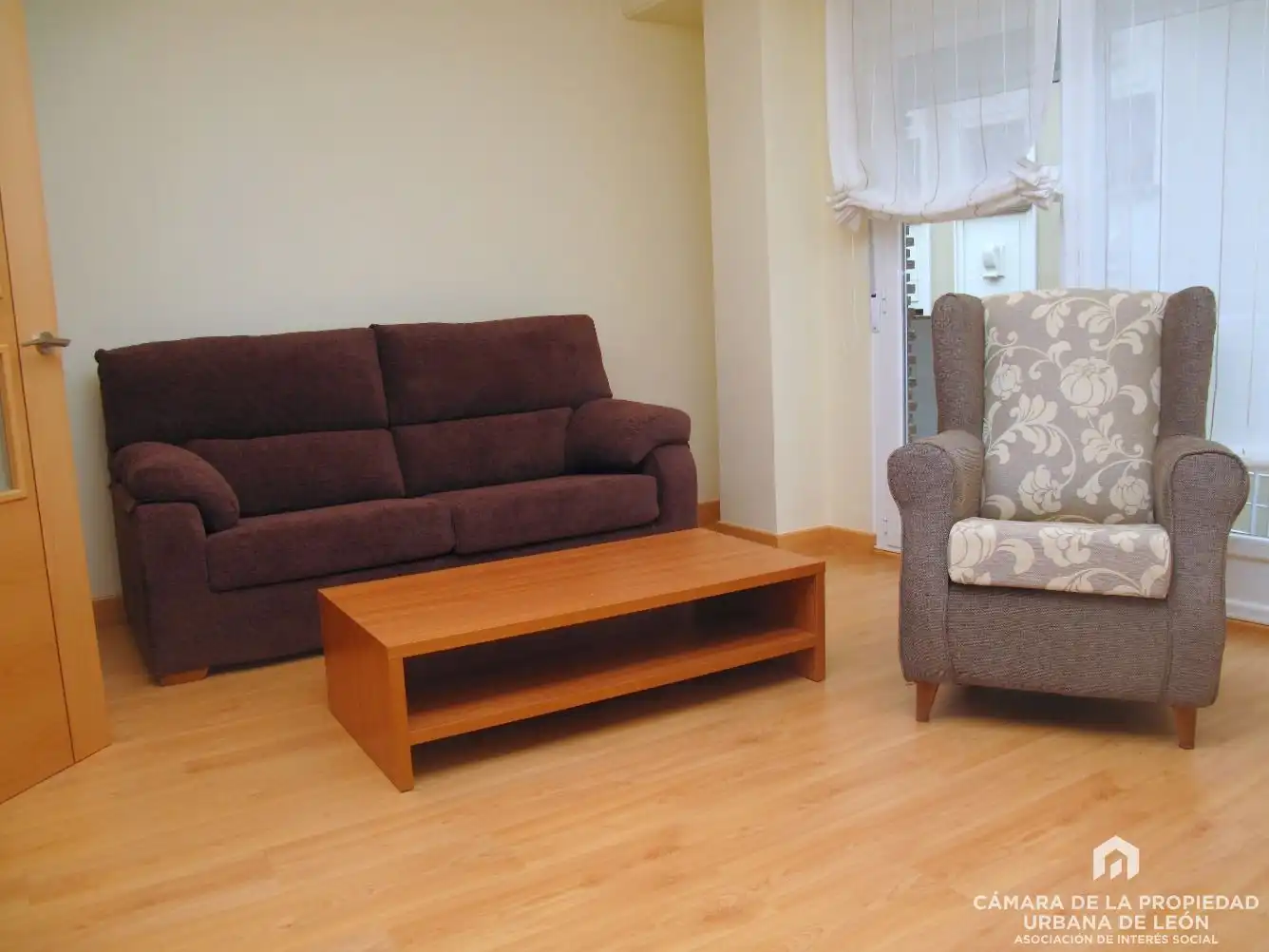 Living room of Flat for rent in León Capital   with Heating, Terrace and Furnished