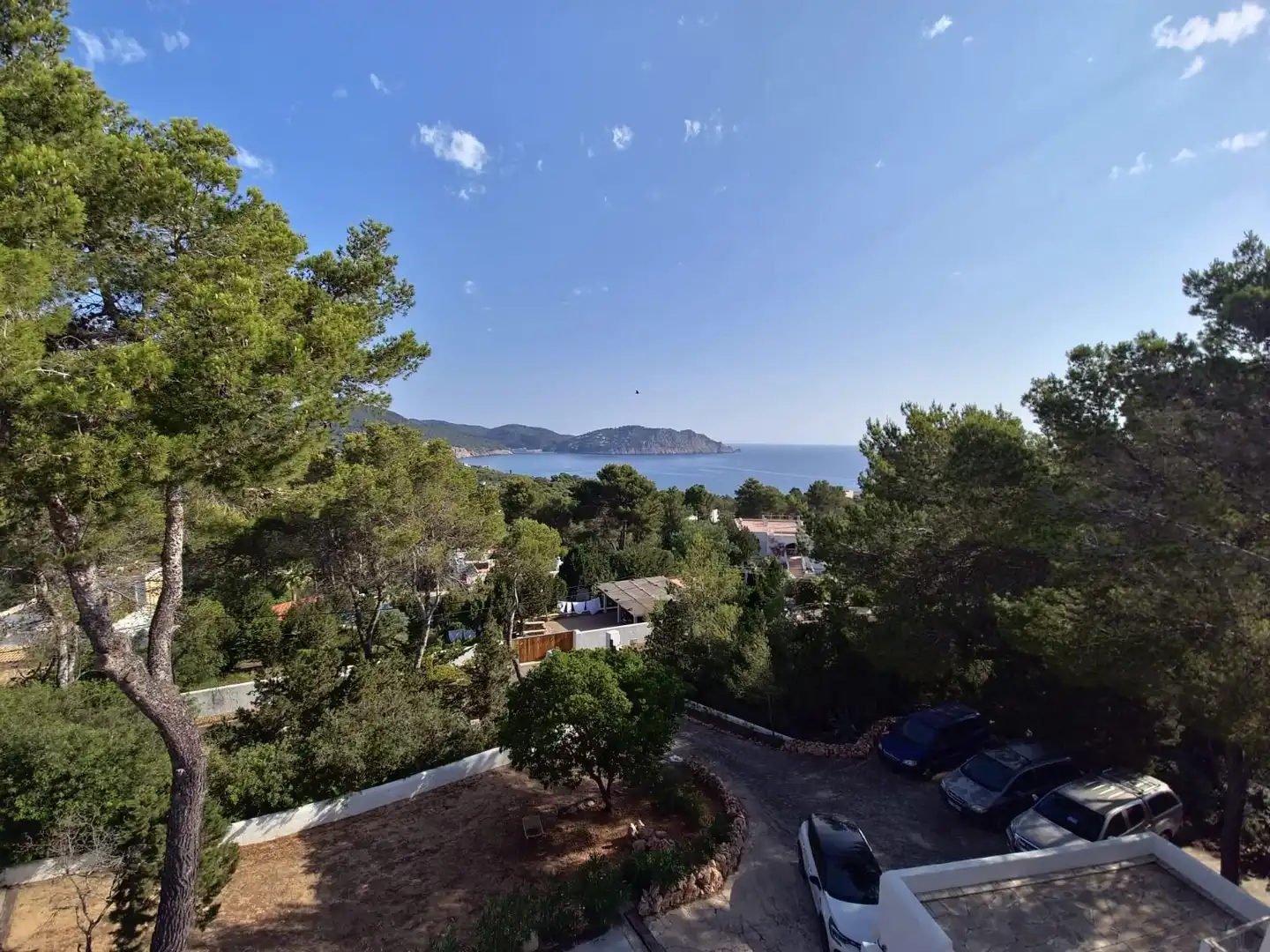Vista exterior de Casa o xalet en venda en Santa Eulària des Riu amb Aire condicionat, Calefacció i Jardí privat