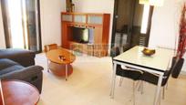 Living room of Flat for sale in La Bisbal d'Empordà  with Air Conditioner and Balcony