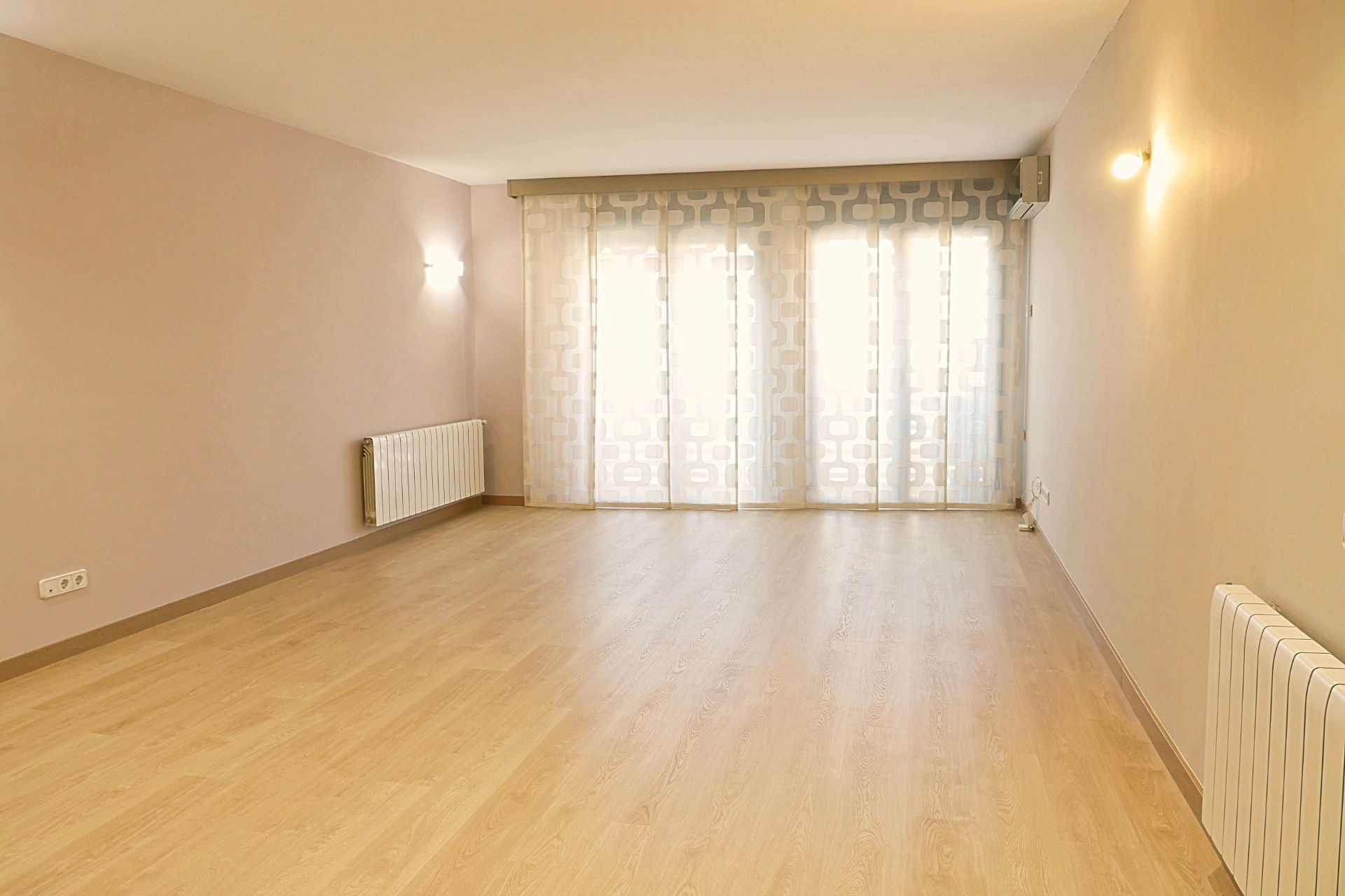 Sala d'estar de Pis en venda en Tremp amb Aire condicionat, Traster i Moblat