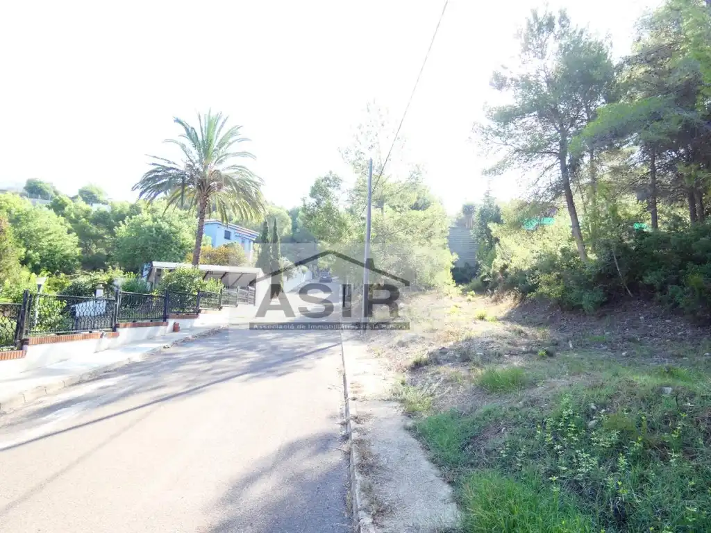 Wohnbaugrundstück zum Verkauf in Casc Urbà, imagen 5