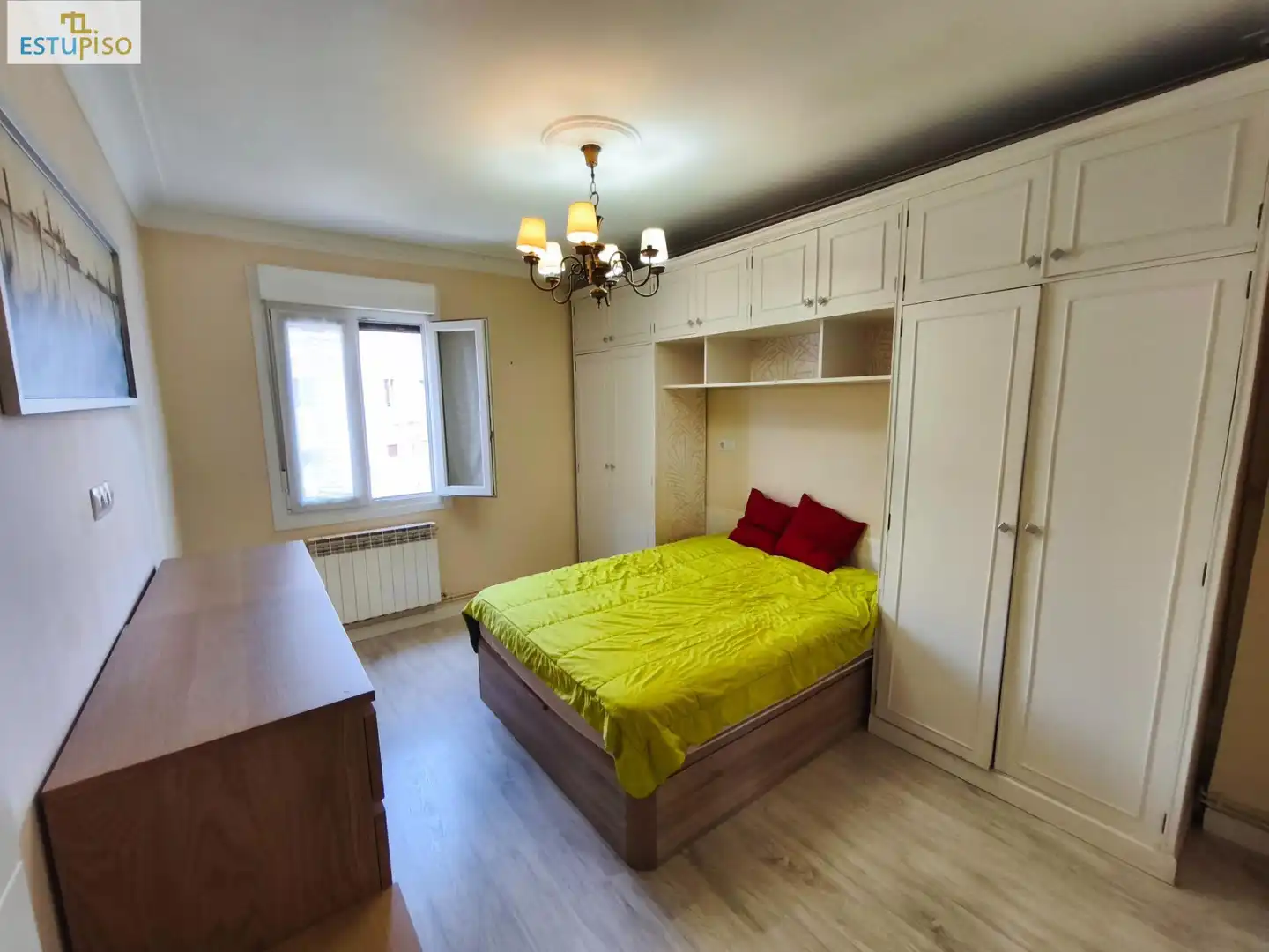 Bedroom of Flat for sale in Vitoria - Gasteiz  with Heating, Storage room and Furnished