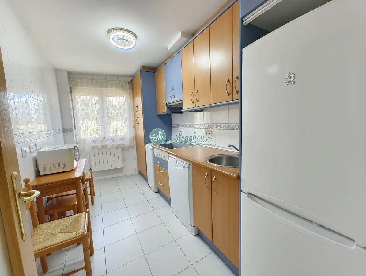 Kitchen of Flat for sale in Segovia  with Heating, Storage room and Furnished
