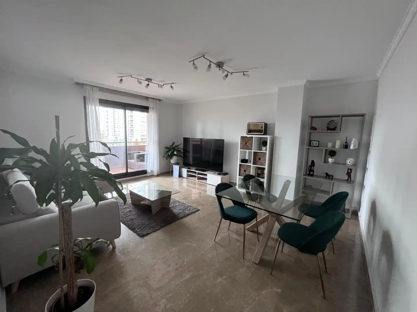 Wohnzimmer von Wohnung zum Verkauf in Valencia mit Klimaanlage, Heizung und Balkon