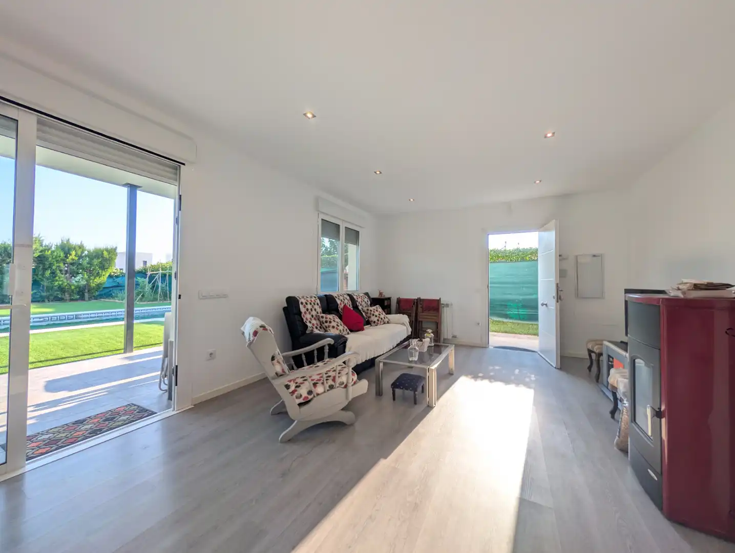 Sala d'estar de Casa o xalet en venda en Zuera amb Aire condicionat, Calefacció i Jardí privat