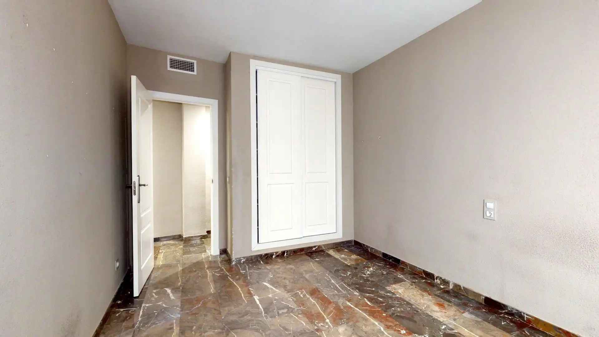 Habitación de Piso en venta en Córdoba con Aire acondicionado, Terraza y Trastero
