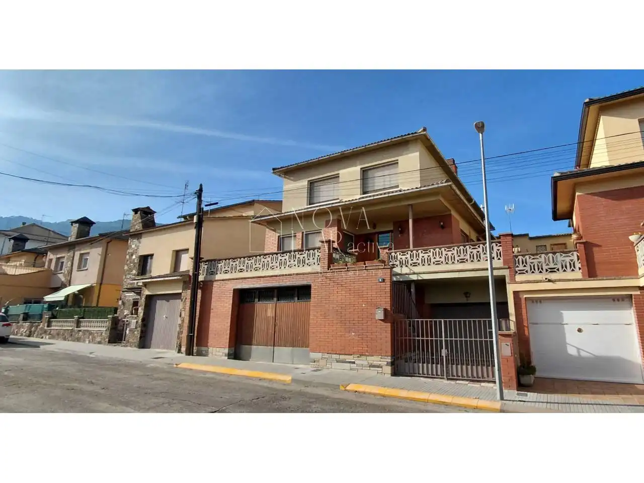 Vista exterior de Casa o xalet en venda en Centelles amb Aire condicionat, Calefacció i Terrassa