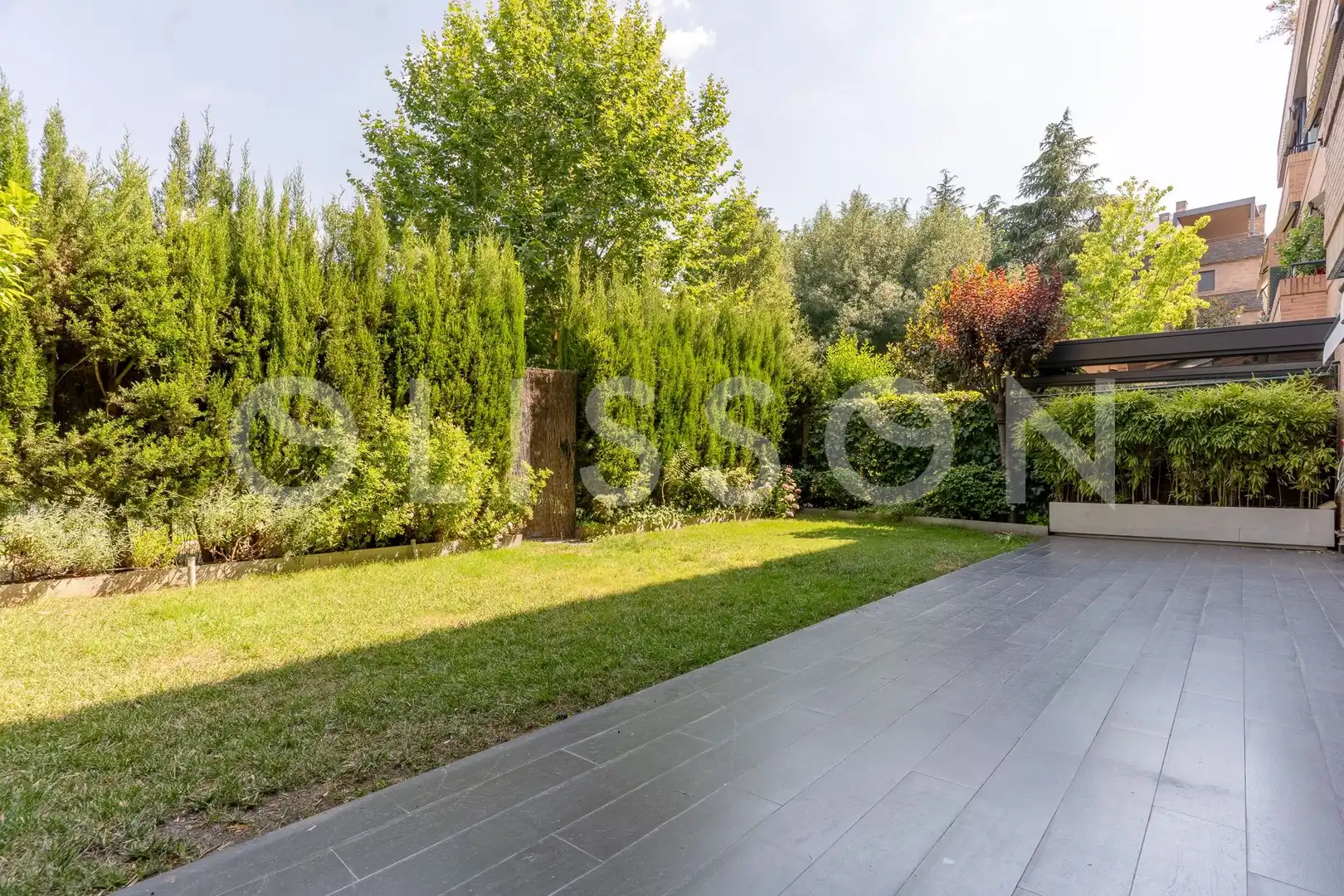 Terraza de Dúplex en venta en La Moraleja con Aire acondicionado, Calefacción y Jardín privado