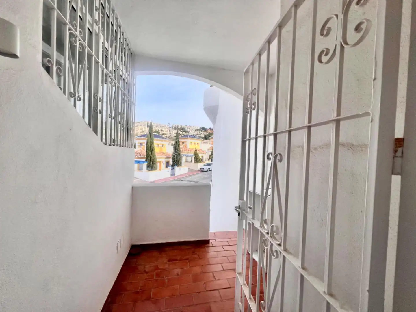 Terrassa de Casa adosada en venda en Mijas amb Jardí privat, Terrassa i Traster