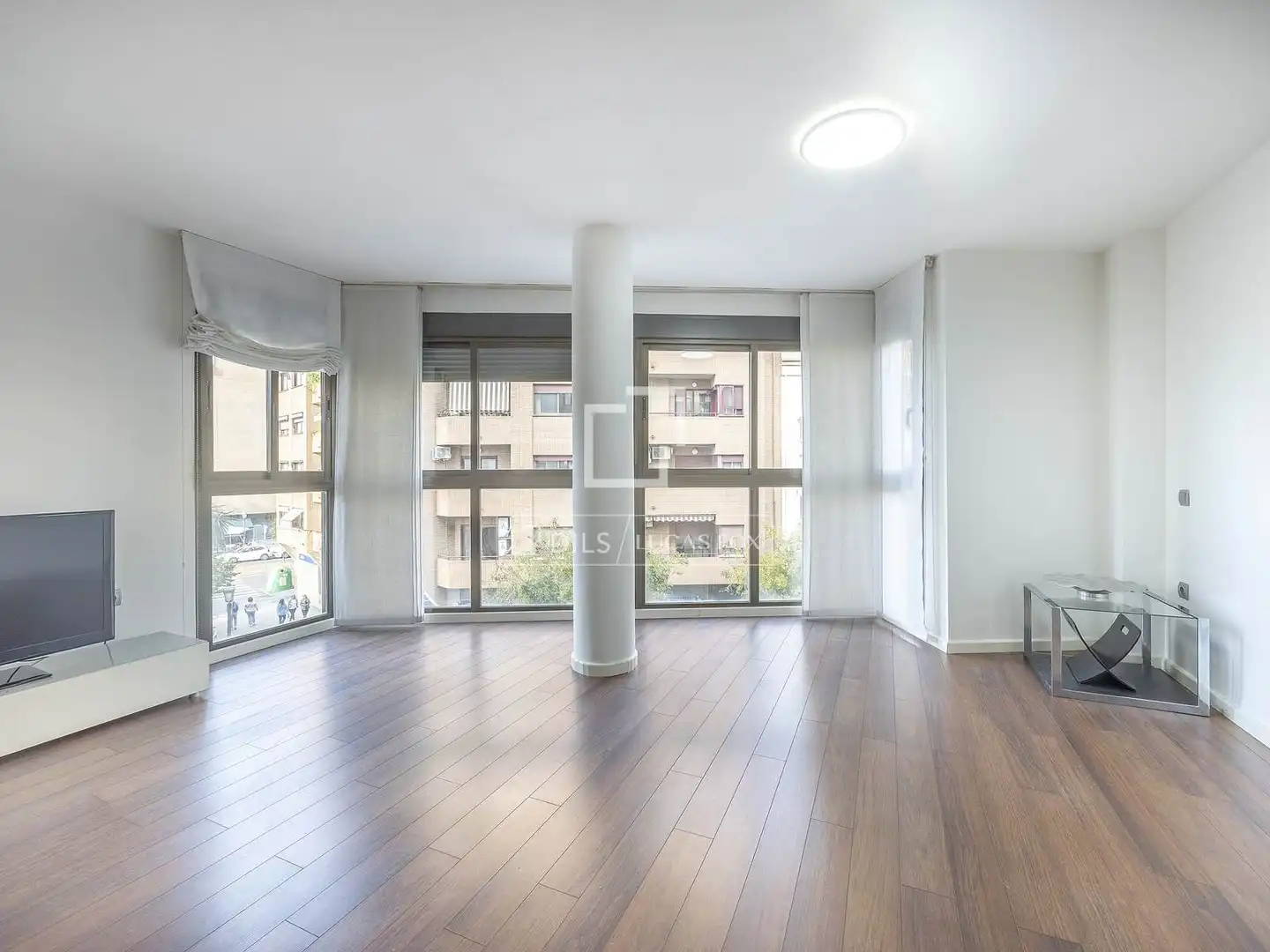 Exterior view of Flat for rent in Valencia  with Air Conditioner, Heating and Parquet flooring