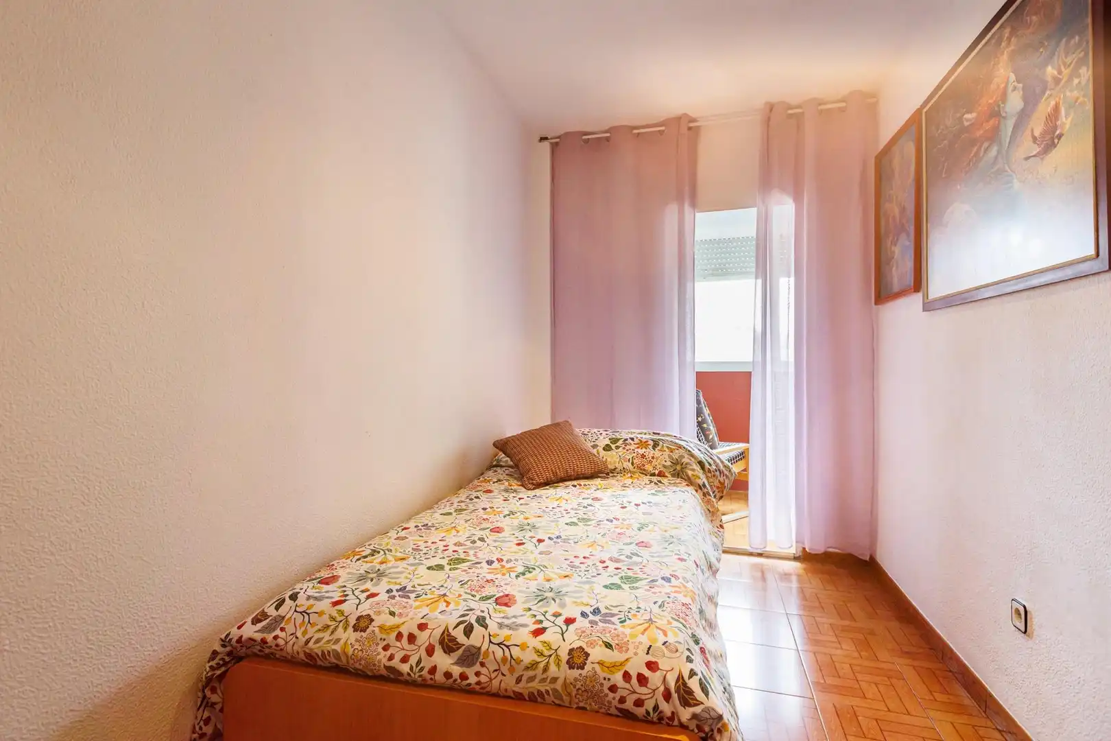 Bedroom of Flat for sale in Madrid  with Air Conditioner, Heating and Furnished