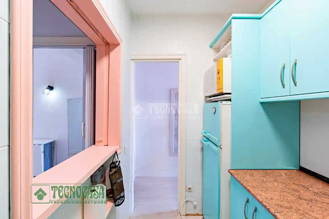 Kitchen of Flat for sale in Roquetas de Mar  with Terrace, Furnished and Alarm
