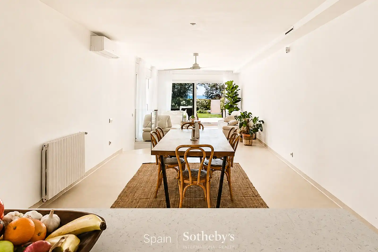 Esszimmer von Wohnungen zum Verkauf in Sitges mit Klimaanlage, Heizung und Privatgarten