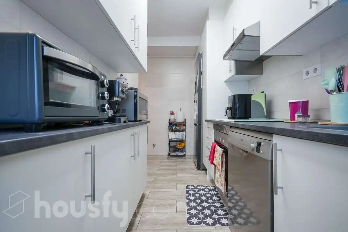 Küche von Wohnung zum Verkauf in Madrid mit Klimaanlage, Heizung und Parkett