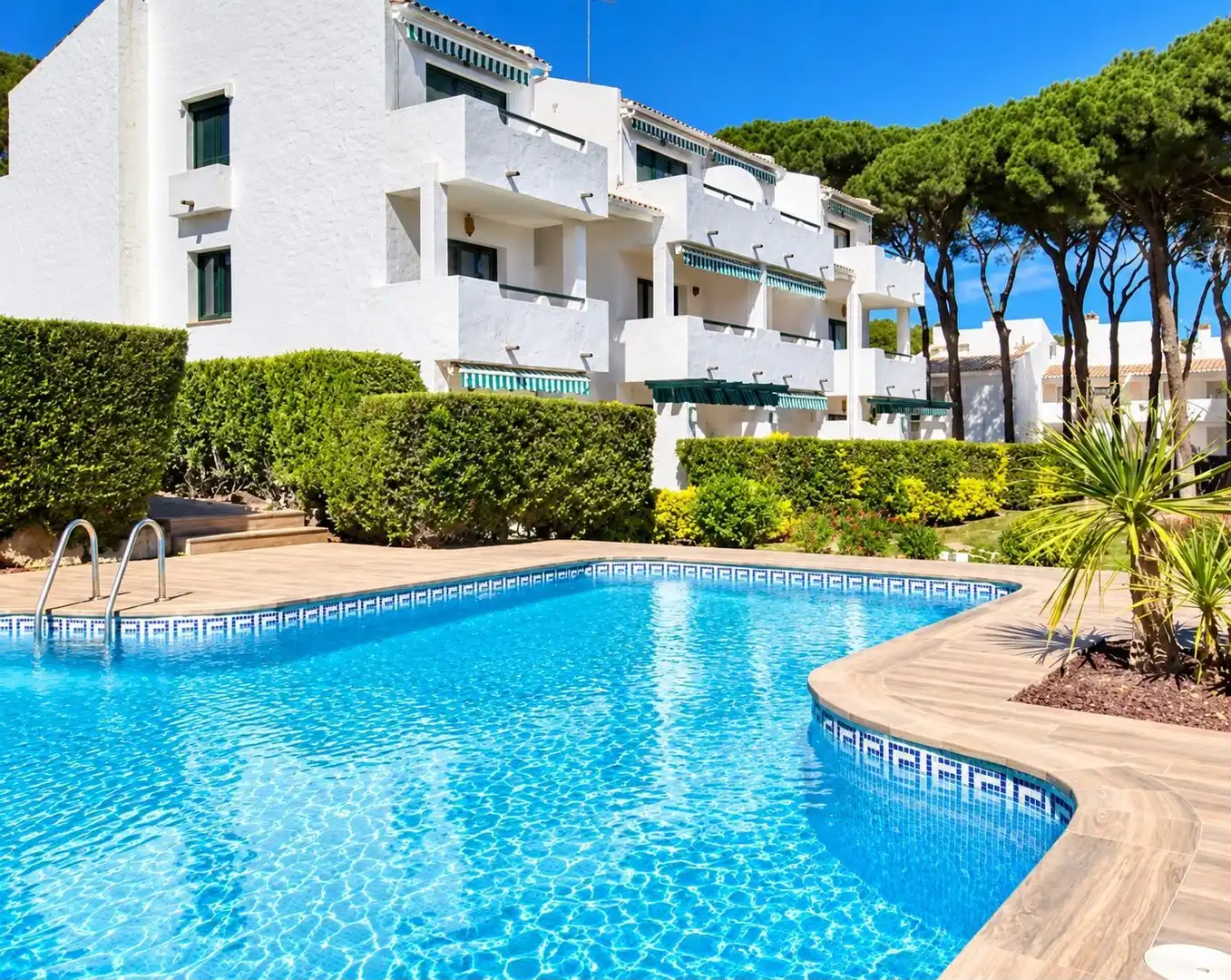 Swimming pool of Apartments for rent in Platja de Pals