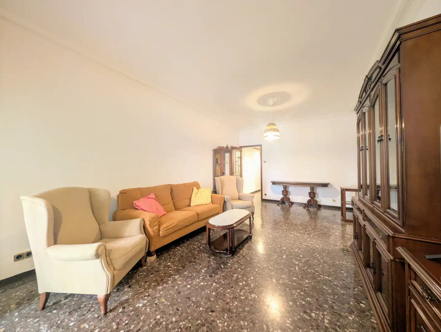 Living room of Flat for sale in Barcelona  with Air Conditioner, Heating and Oven