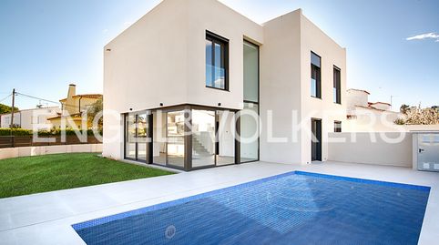 Moderna Casa Pareada, Ubicación Privilegiada, S/O