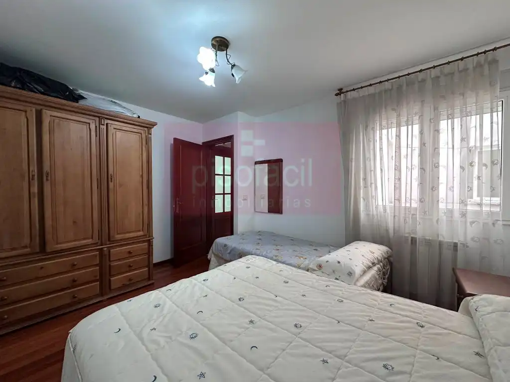 Dormitori de Apartament en venda en Lugo