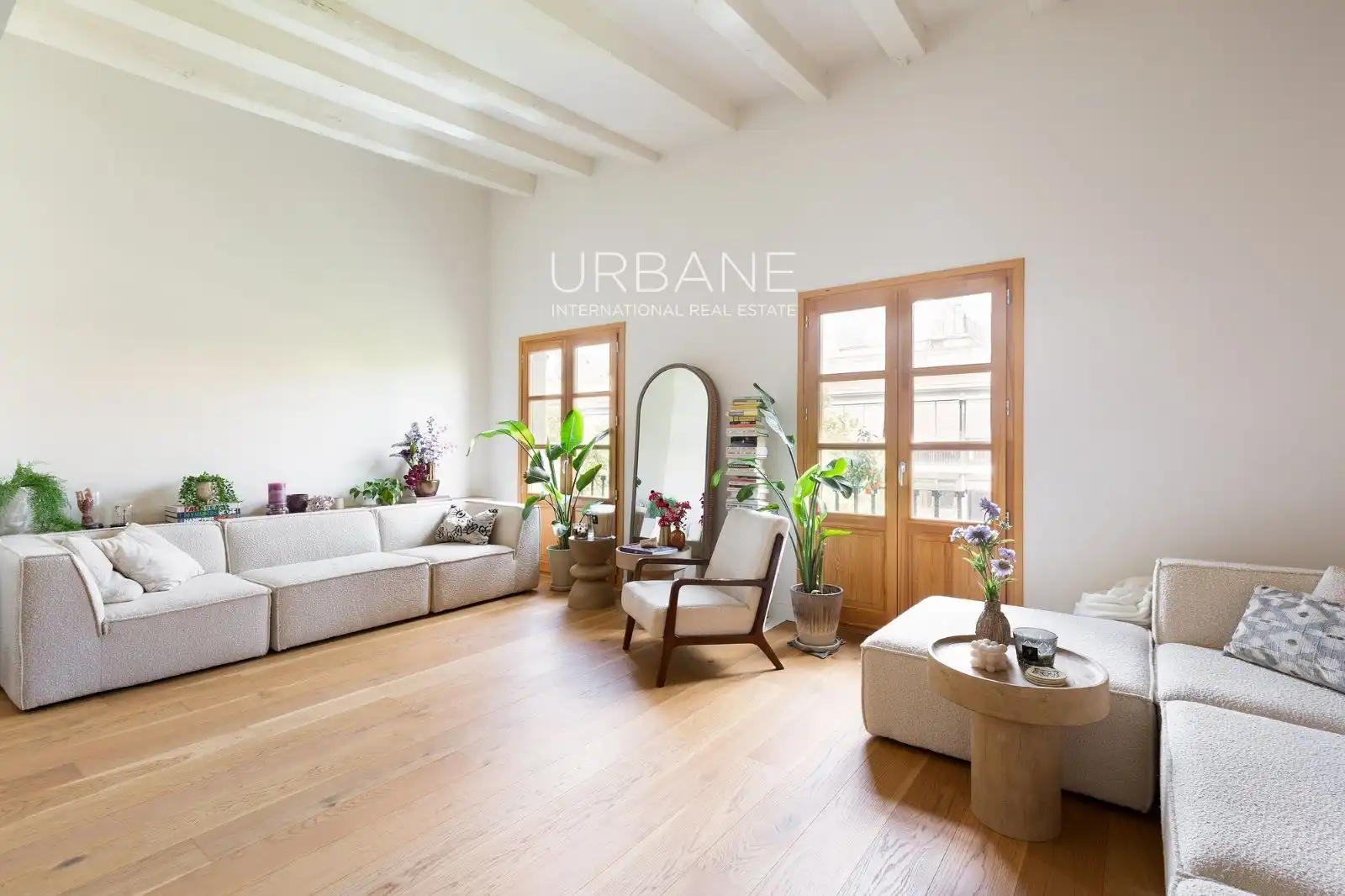 Sala d'estar de Àtic de lloguer en Barcelona amb Aire condicionat, Calefacció i Terrassa