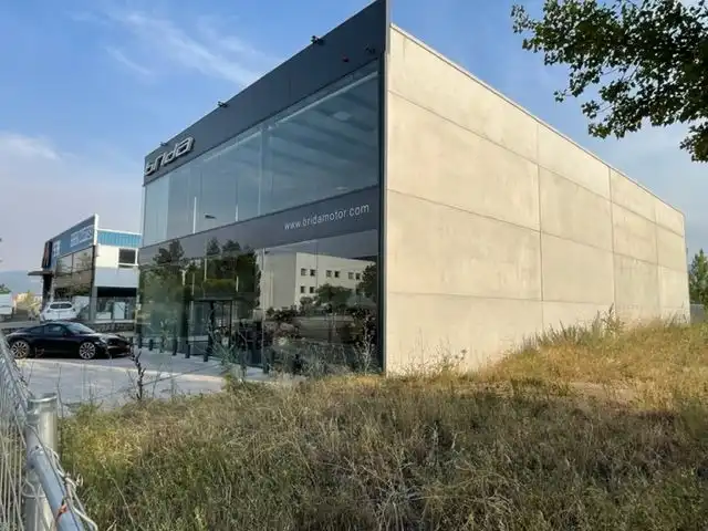 Vista exterior de Nau industrial en venda en Ponferrada