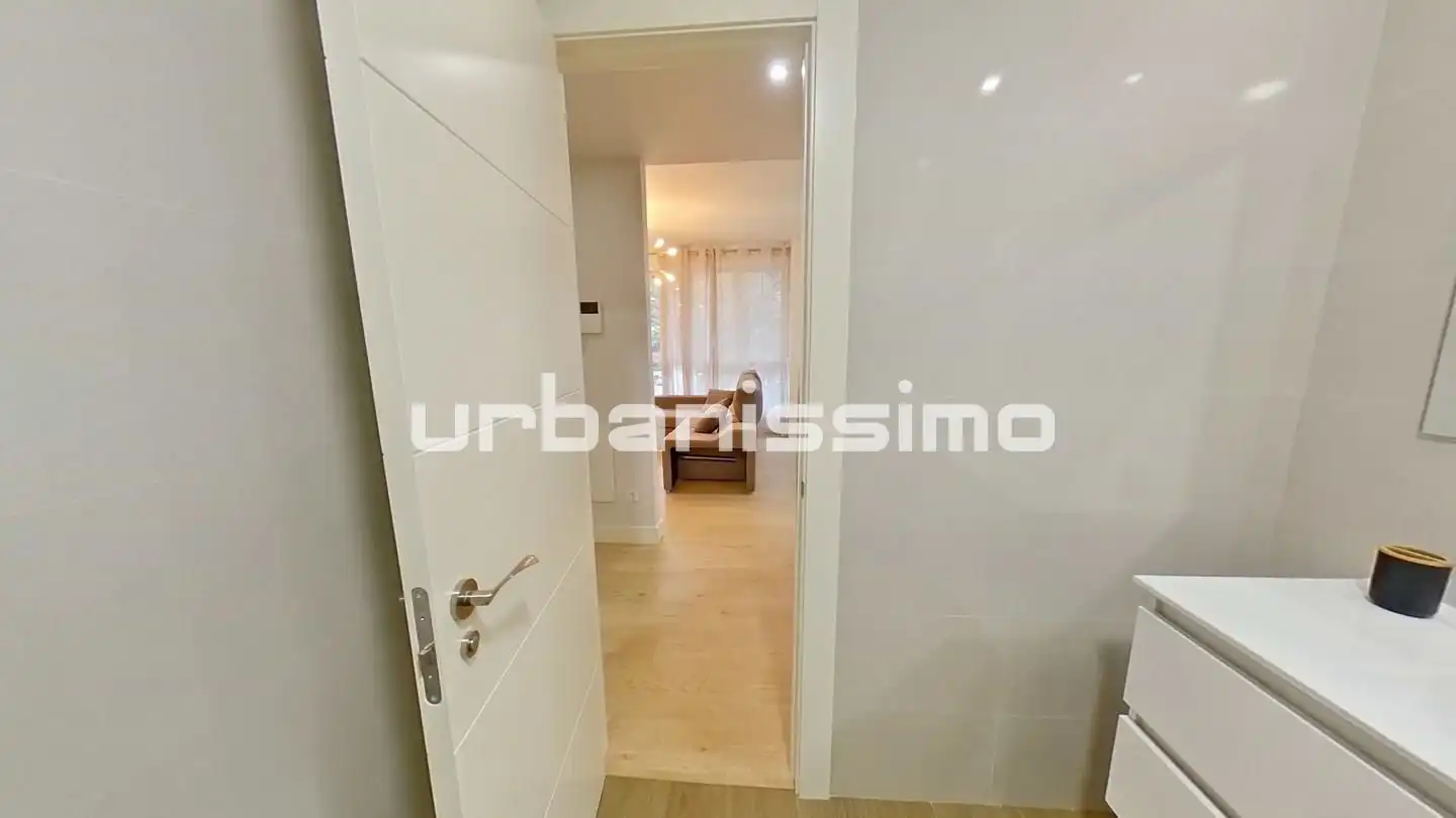 Vista exterior de Apartament de lloguer en Madrid amb Aire condicionat, Calefacció i Moblat