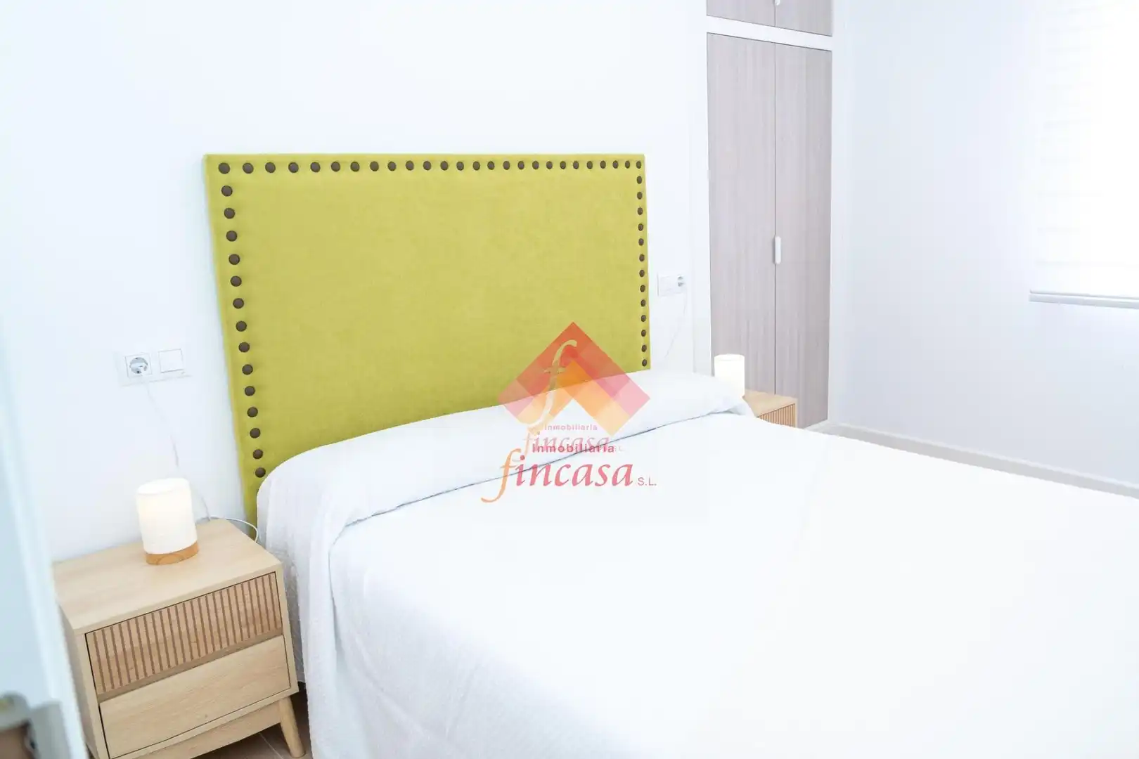 Bedroom of Flat for sale in Ronda  with Heating, Terrace and Furnished