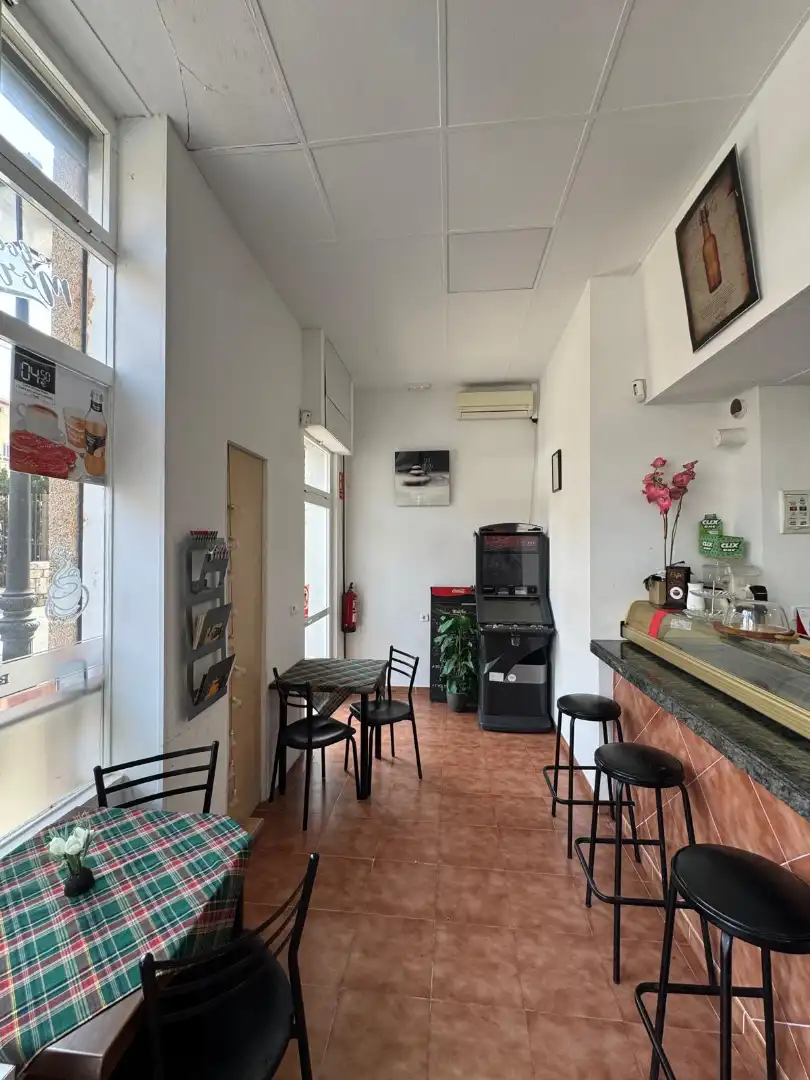 Local en traspaso en Valencia con Aire acondicionado y Amueblado
