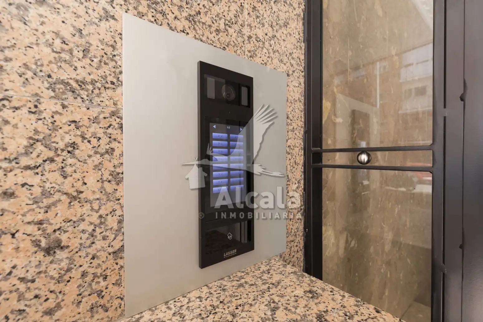 Piso en venta en Alcalá de Henares con Calefacción, Terraza y Trastero