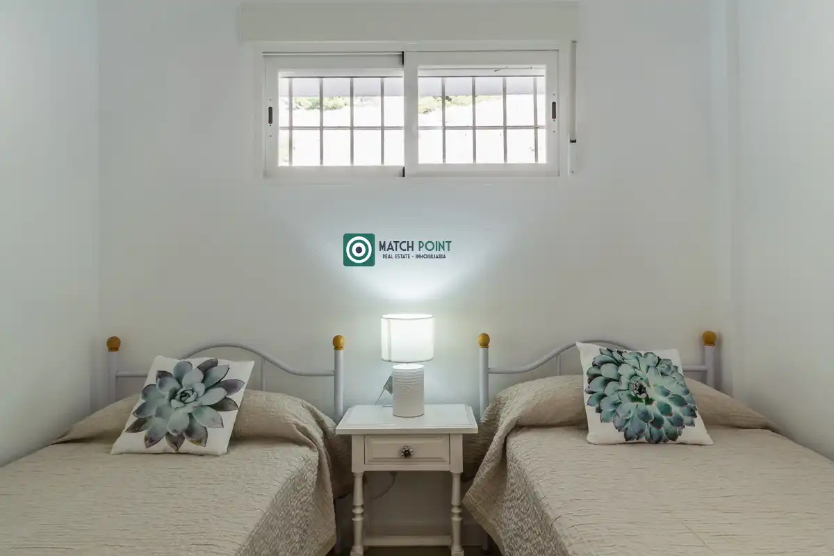 Dormitori de Apartament de lloguer en Almuñécar amb Moblat