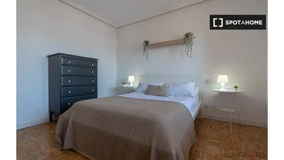 Habitación en Almenara -Ventilla