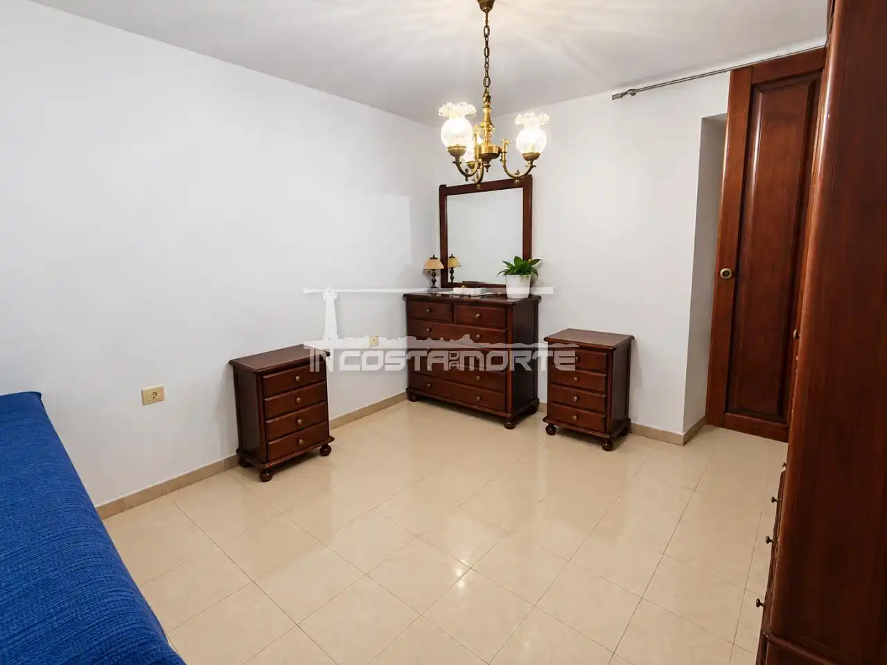 Habitación de Casa adosada en venta en Corcubión, A Coruña