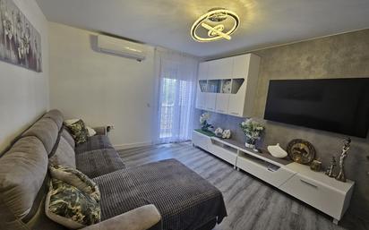 Living room of Single-family semi-detached for sale in Castalla  with Air Conditioner, Terrace and Balcony