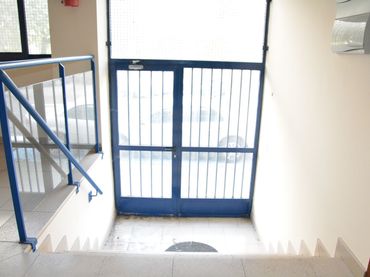 Locale commerciale in vendita a Profesor Tierno Galván