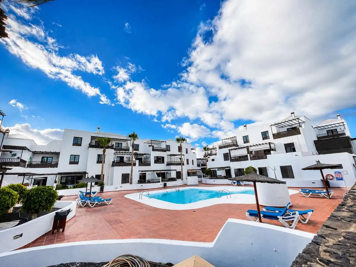Vista exterior de Dúplex en venta en Teguise con Terraza, Trastero y Amueblado