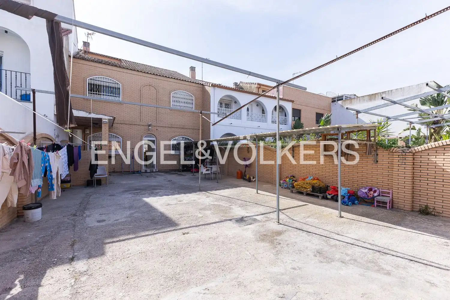 Vista exterior de Casa o xalet en venda en Valencia amb Aire condicionat, Calefacció i Terrassa