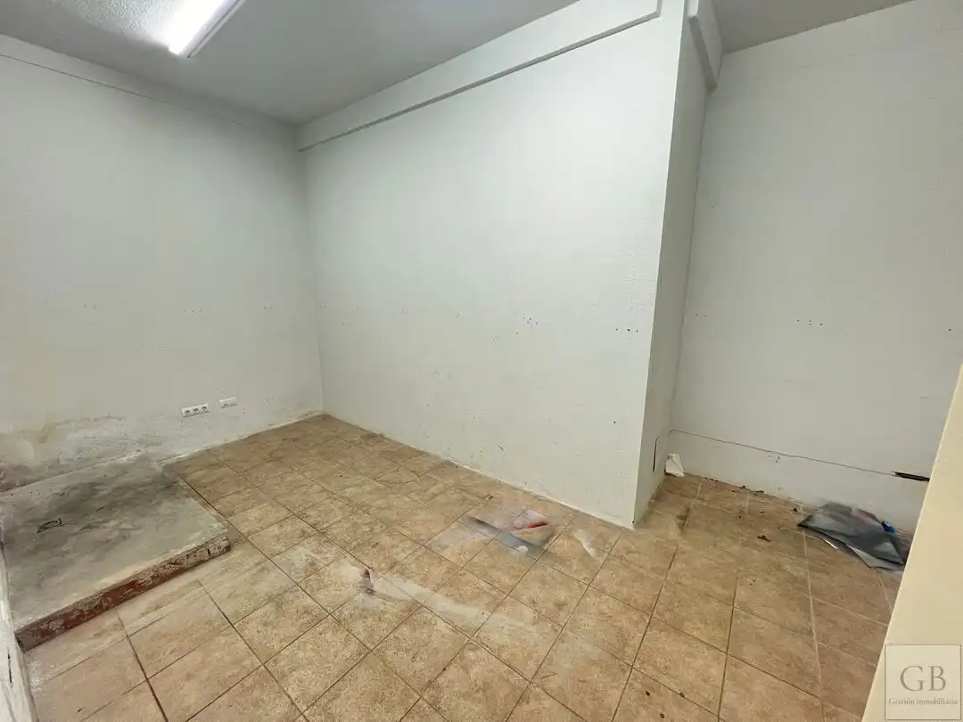 Geschaftsraum zur Miete in Argés